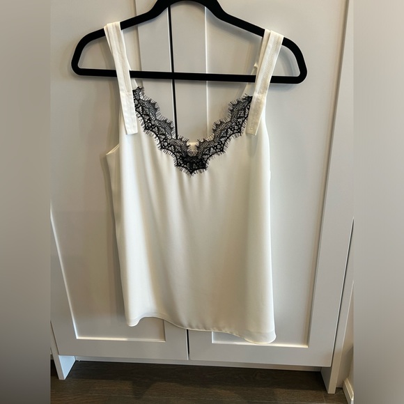 Babaton lace trim blouse BNWOT - Picture 2 of 4